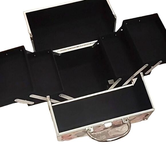 So Chic Butterfly Cosmetic Traincase w/Lock - Picture 8 of 8